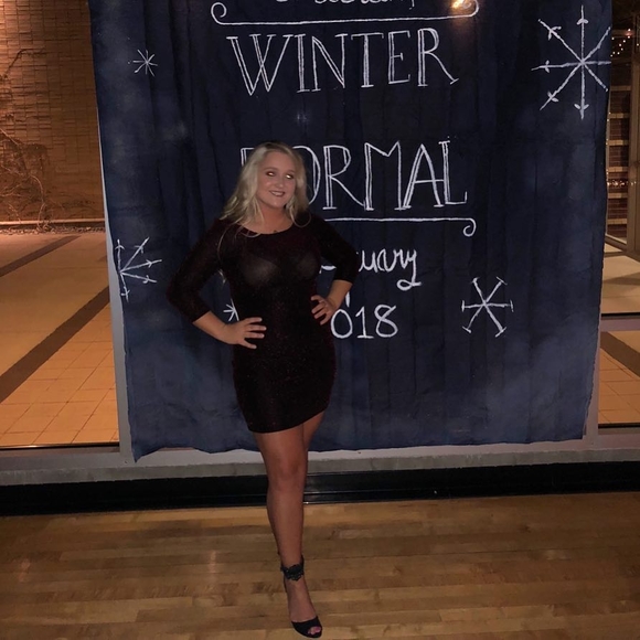 Meet your Posher, Taylor - Picture 1 of 1